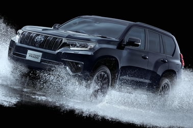 特別仕様車TX“Lパッケージ・Black Edition”(2.8Lディーゼル車7人乗り)